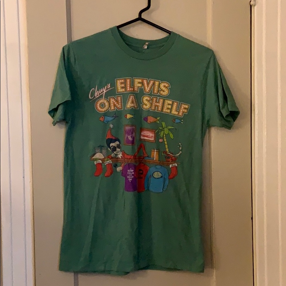 Chuy’s Elvis Elf shirt size Small